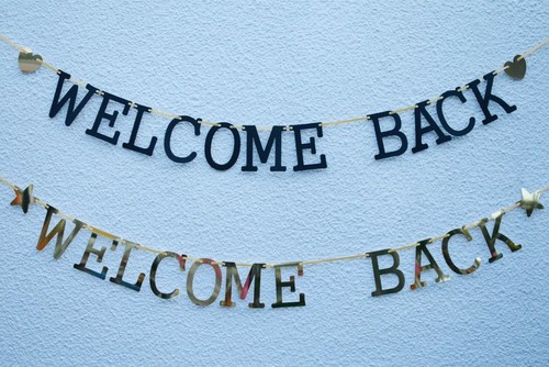 Welcome back banner sign black - back,
